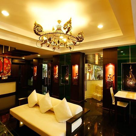 Mirth Sathorn Hotel Bangkok Esterno foto