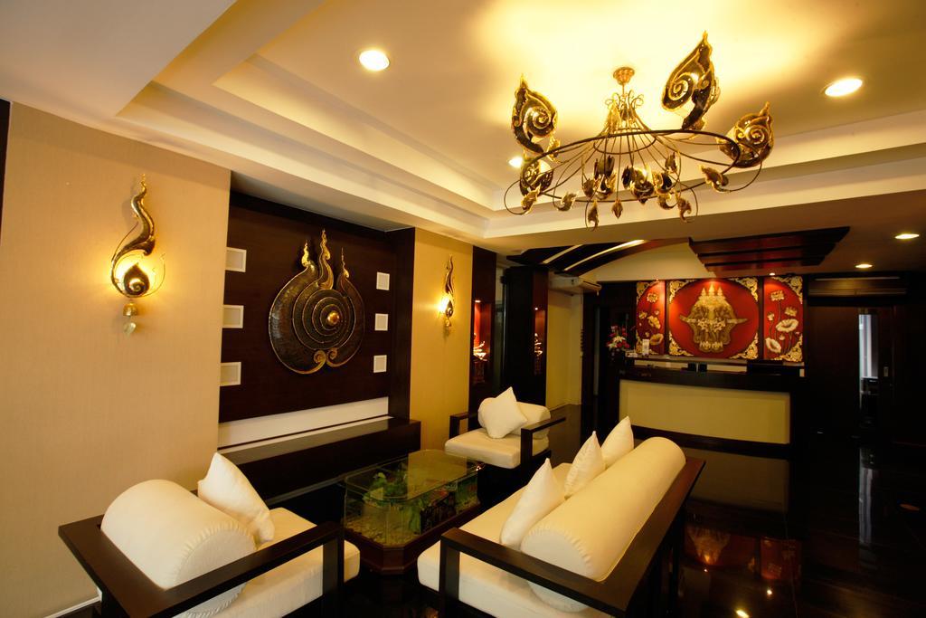 Mirth Sathorn Hotel Bangkok Esterno foto